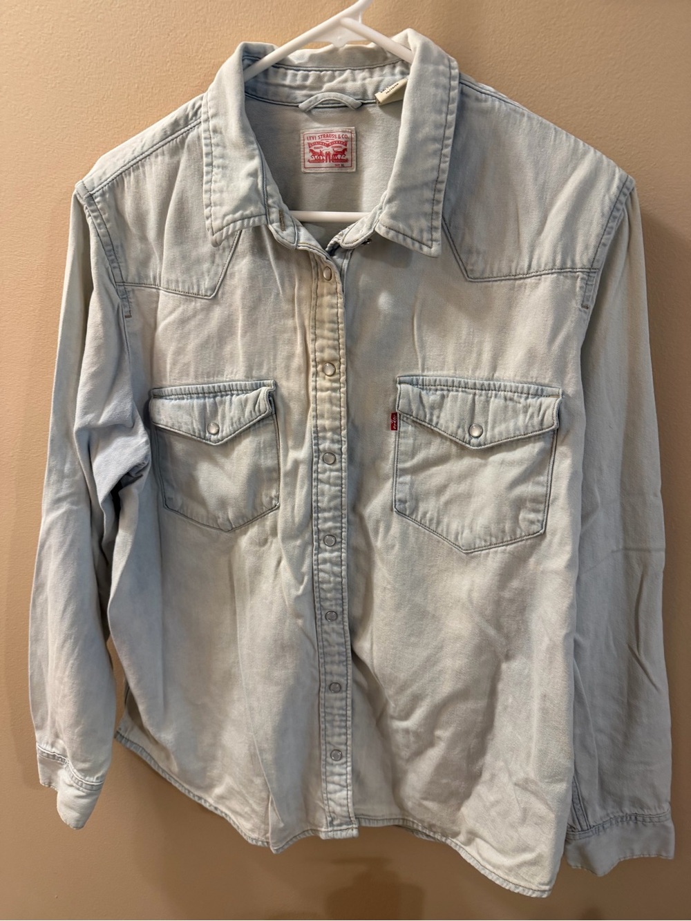 Levi's Light Blue Women’s Denim Western Shirt with snaps size XL